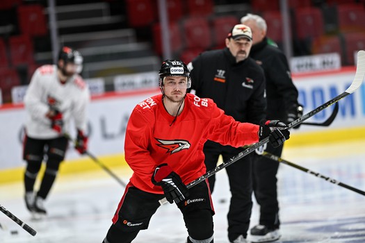 Раскатка «Авангарда» перед пятым матчем серии с «Сибирью»