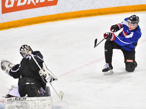 Тренировка "Авангарда" на льду "Арены Омск"