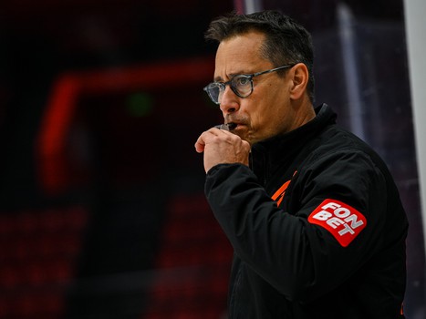 Первая тренировка Ги Буше и Дэйва Барра в «Авангарде»