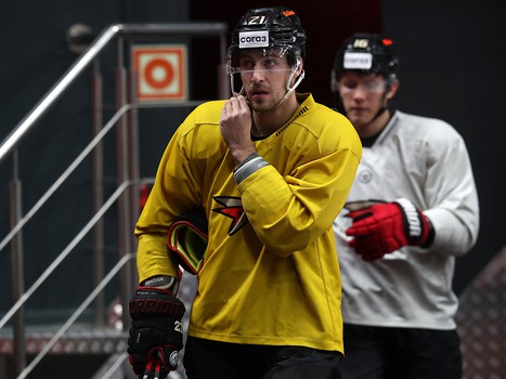 Раскатка «Авангарда» перед матчем против СКА