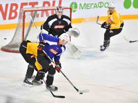 Раскатка "Авангарда" перед выездным матчем с "Металлургом" Мг