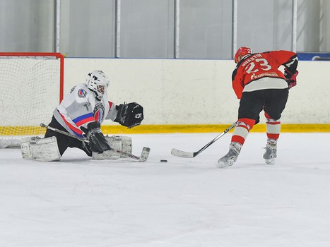 Ветераны «Авангарда» - сборная Ночной хоккейной лиги 8:4