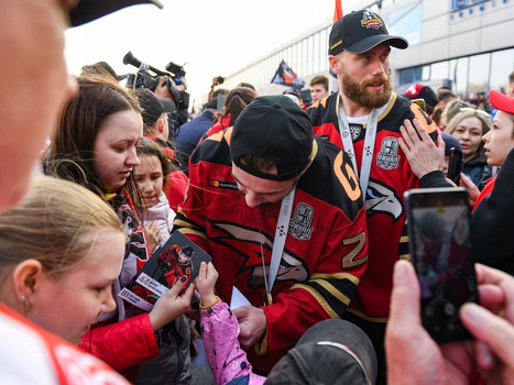 «Авангард» привёз Кубок Гагарина в Омск!