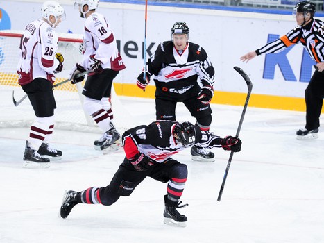 12.11.2015. "Авангард" - "Динамо" Р 2:3Б