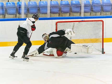 Первая тренировка "Авангарда" на сборе в Финляндии