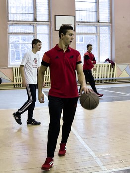 "Физ-ра с "Омскими Ястребами" в школе № 108