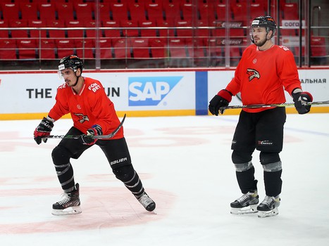 Первая тренировка Наиля Якупова в «Авангарде»