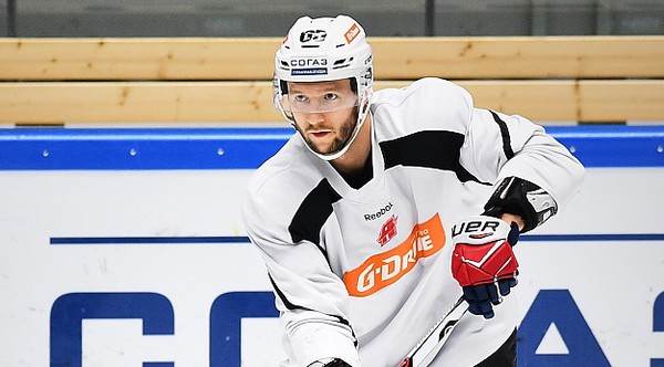 Михаил Григорьев: "Игроки "Авангарда" принимают нестандартные решения, я думаю, мне будет нетрудно перестроиться"