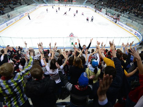 1/4 финала плей-офф МХЛ. Матч №4. "Омские Ястребы" - "Белые Медведи" 1:2