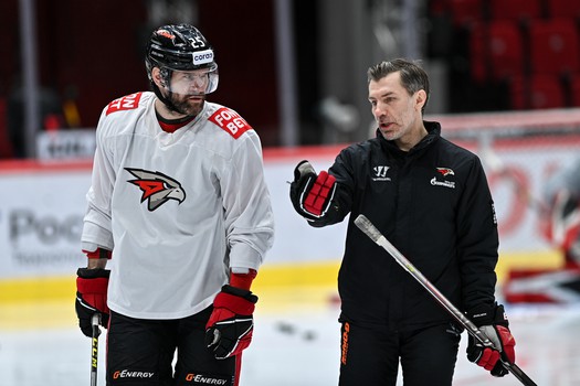 Раскатка «Авангарда» перед пятым матчем серии с «Сибирью»