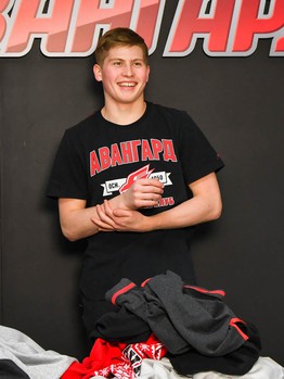 Новогодние игры "Авангарда": Фисенко vs Жукенов