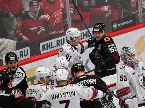 Михаил Котляревский: «Из-за первой игры в плей-офф у «Авангарда» было много эмоций»