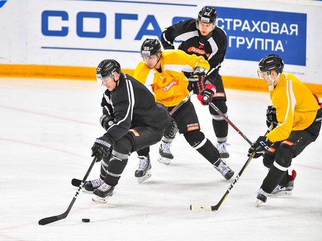 Раскатка "Авангарда" перед матчем с московским "Динамо"