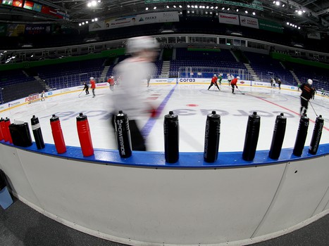 Тренировка «Авангарда» перед матчем в Уфе