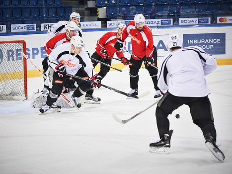 Раскатка "Авангарда" перед выездным матчем против "Слована"