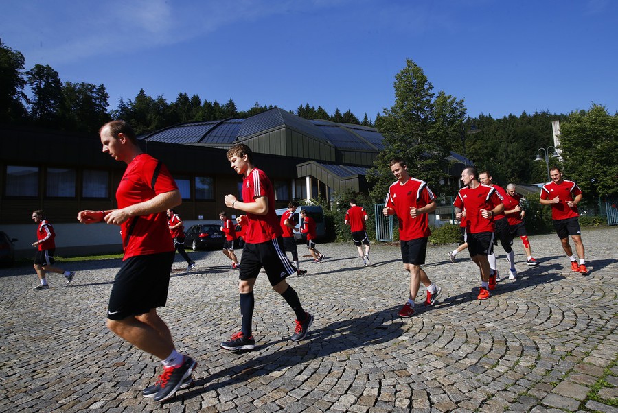 Раскатка перед первым матчем межсезонья в Фюссене