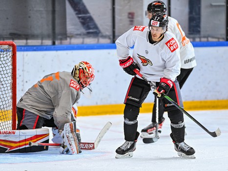 Тренировка «Авангарда» перед отправлением на турнир в Сочи