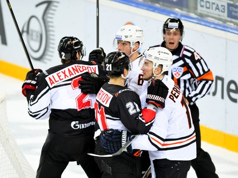 14.11.2015. "Авангард" - "Амур" 3:0