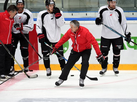 Раскатка "Авангарда" перед матчем с "Нефтехимиком"