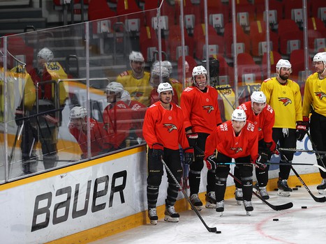Раскатка «Авангарда» перед матчем в Череповце
