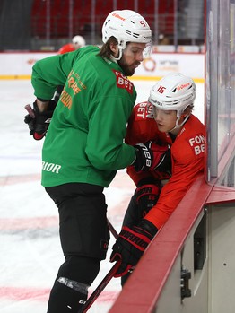 Тренировка «Авангарда» перед матчем в Екатеринбурге