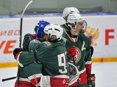 Полуфиналы и матчи за 5-8 места Первенства ЮХЛ в Омске