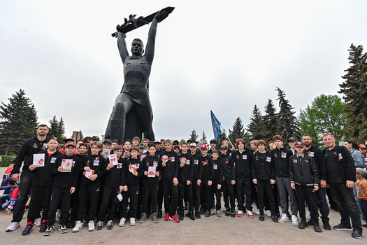 Возложение цветов в Парке Победы