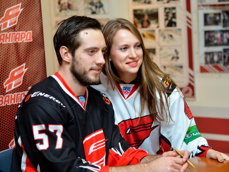 27.08.2015. "Авангард" - "Металлург" Мг 3:4Б