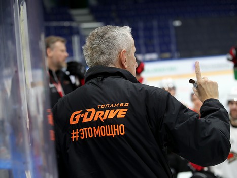 Тренировка «Авангарда» перед матчем в Уфе