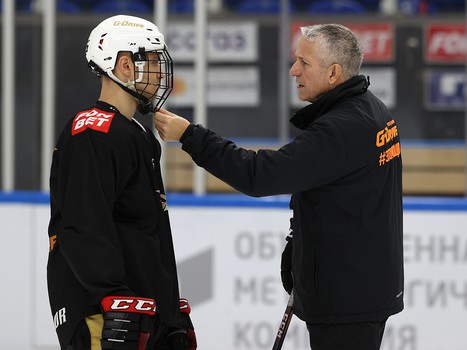 Раскатка «Авангарда» перед матчем в Нижнем Новгороде