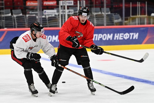 Первая ледовая тренировка «Авангарда»