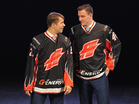 Презентация игроков и тренеров хоккейной команды "Авангард" перед сезоном КХЛ-2014/15