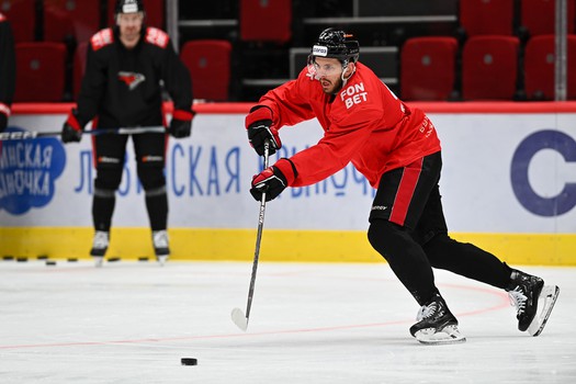 Первая тренировка Владимира Ткачева с основным составом