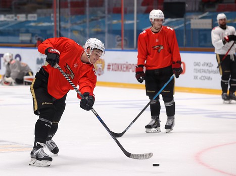 Раскатка «Авангарда» перед матчем в Сочи