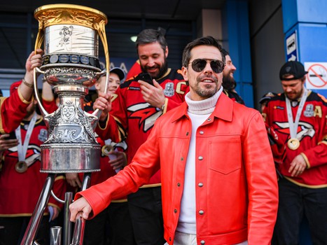 «Авангард» привёз Кубок Гагарина в Омск!