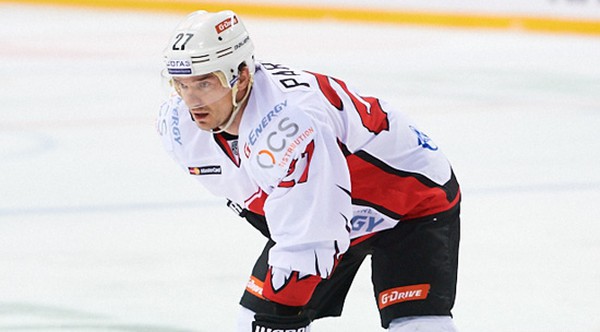 Денис Паршин открывает счет в матче с "Салаватом Юлаевым"