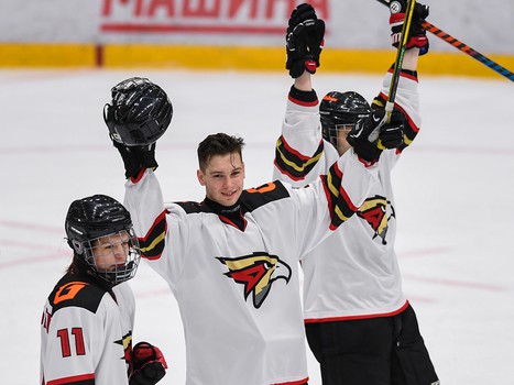 Четвёртый игровой день финала Первенства ЮХЛ в Омске