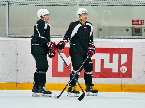 Тренировка "Авангарда" перед отъездом в Челябинск