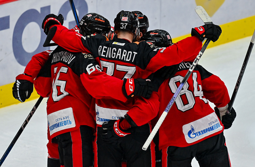 РИТМ ПОБЕДЫ | Раздевалка «Авангарда» после матча с «Адмиралом» | Рекорд Чистякова (ВИДЕО)