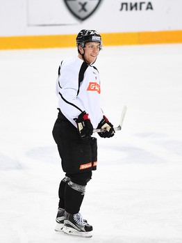 "Авангард" готовится к матчу с "Трактором"