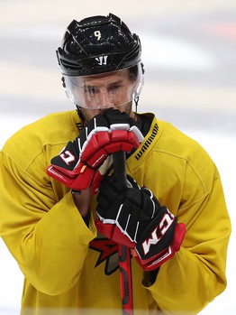 «Авангард» продолжает тренировки