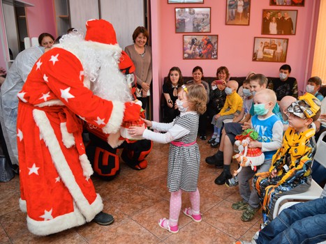 Владимир Соботка в гостях у юных болельщиков клуба из ОДКБ