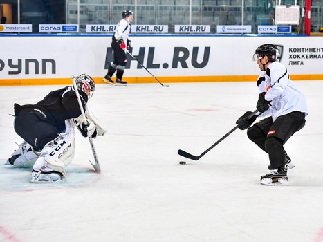 Раскатка "Авангарда" перед матчем с "Автомобилистом"