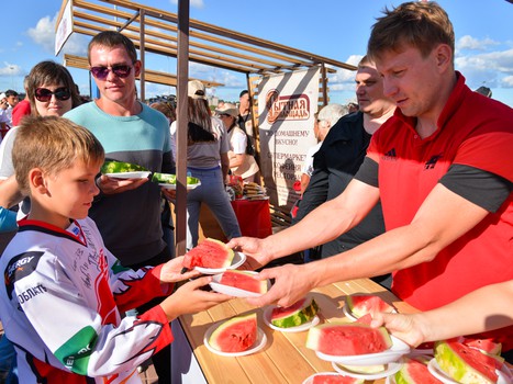 "Территория Авангарда". Часть 1. Площадь у арены