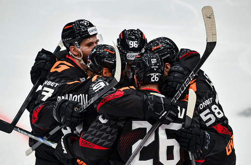 ИГРА УРОВНЯ ПЛЕЙ-ОФФ | Победная раздевалка «Авангарда» после матча с ЦСКА