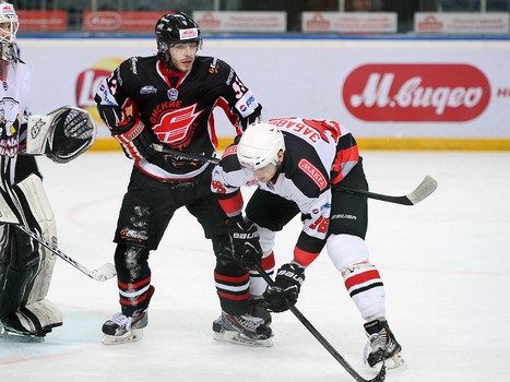 1/4 финала плей-офф МХЛ. Матч №4. "Омские Ястребы" - "Белые Медведи" 1:2