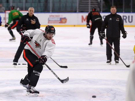 Тренировка «Авангарда» перед стартом турнира в Санкт-Петербурге