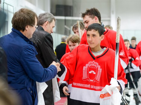 Турнир ХК "Авангард" среди дворовых детских команд в День космонавтики