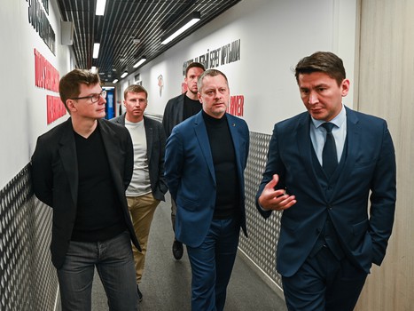 Андрей Аршавин побывал в Академии «Авангарда»