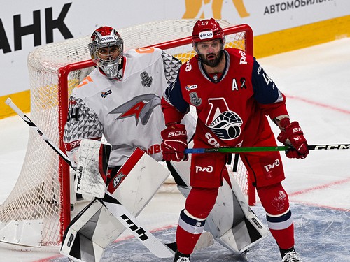 1/2 финала Кубка Гагарина, матч №2: 26 апреля, 20:00 (омск.вр.) «Локомотив» - «Авангард»